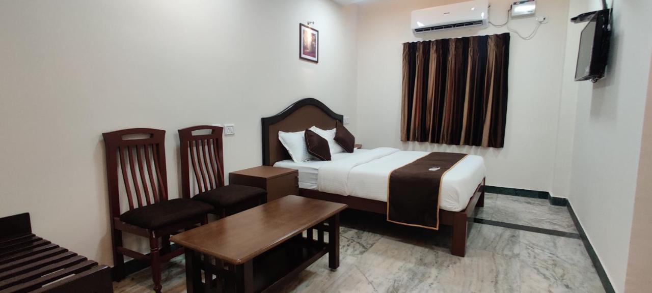 Rmc Travellers Inn Chennai Exterior foto